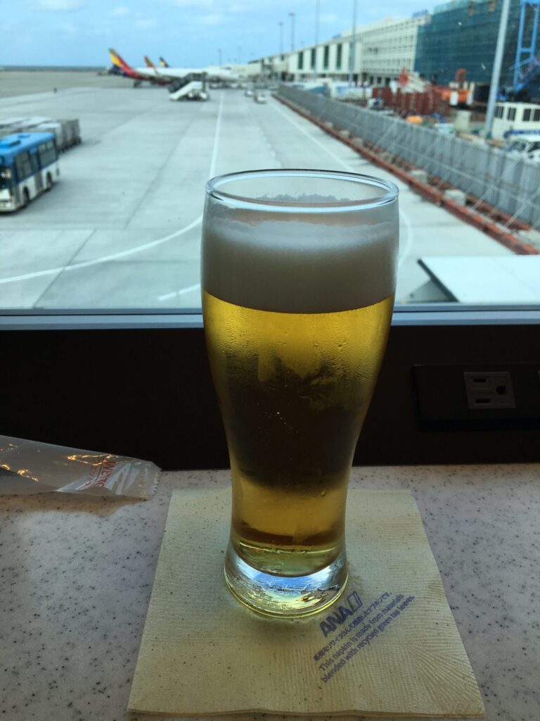 那覇空港　ANAラウンジ　オリオンビール