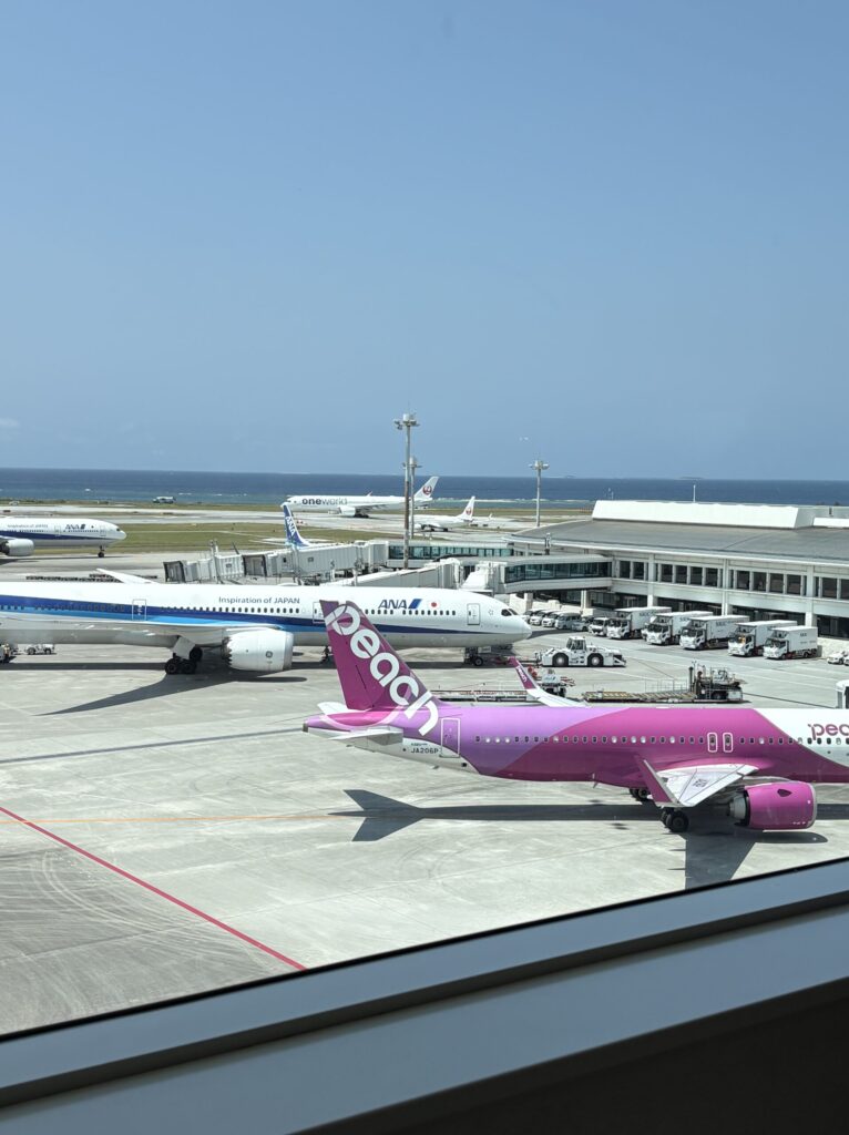 那覇空港 4F 展望 飛行機